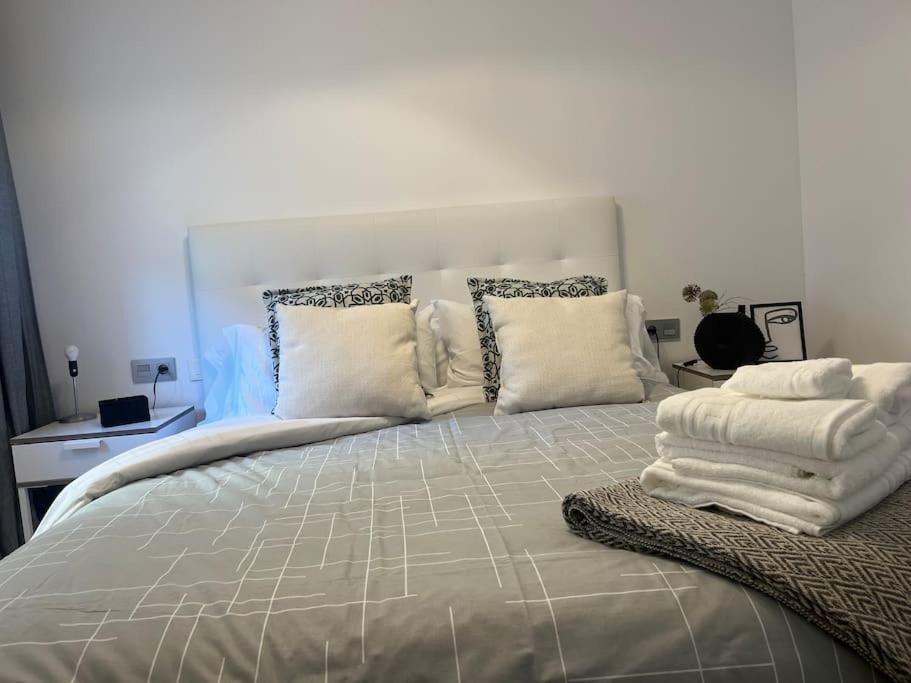 Love Rent4 Malaga Lyli Torremolinos Exterior foto